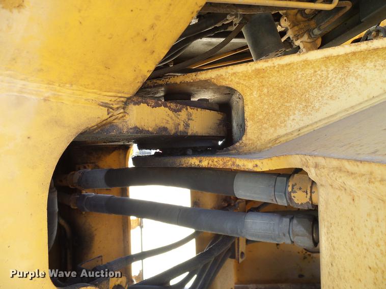 image for item DC2216 Case 821B wheel loader