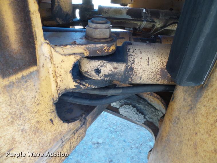 image for item DC2216 Case 821B wheel loader