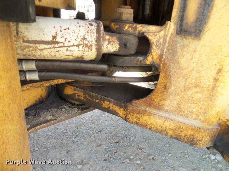 image for item DC2216 Case 821B wheel loader