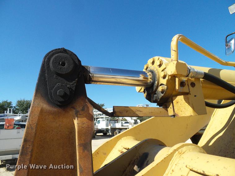 image for item DC2216 Case 821B wheel loader