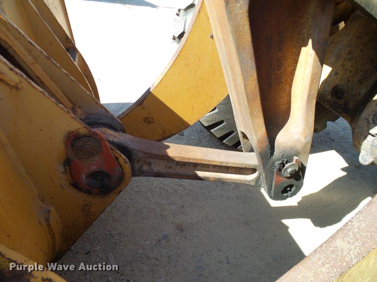 image for item DC2216 Case 821B wheel loader