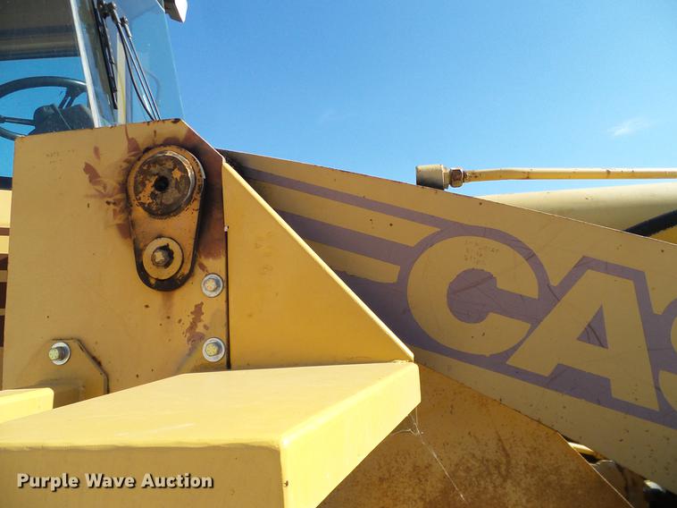 image for item DC2216 Case 821B wheel loader