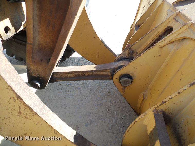 image for item DC2216 Case 821B wheel loader