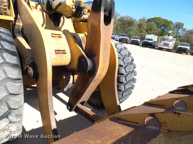 image for item DC2216 Case 821B wheel loader