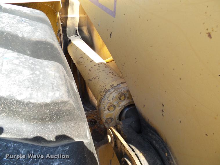 image for item DC2216 Case 821B wheel loader