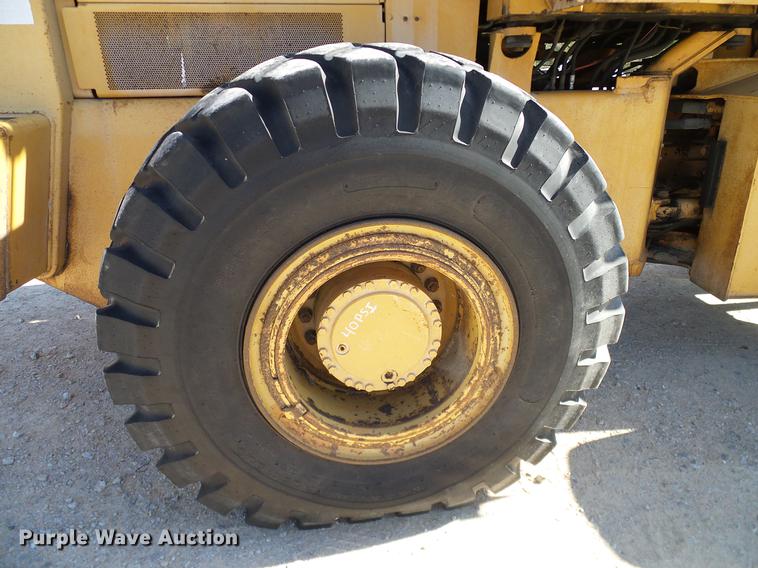 image for item DC2216 Case 821B wheel loader