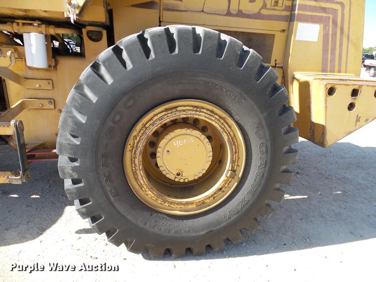 image for item DC2216 Case 821B wheel loader