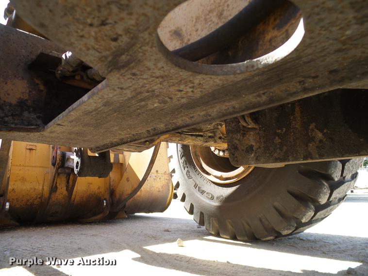 image for item DC2216 Case 821B wheel loader