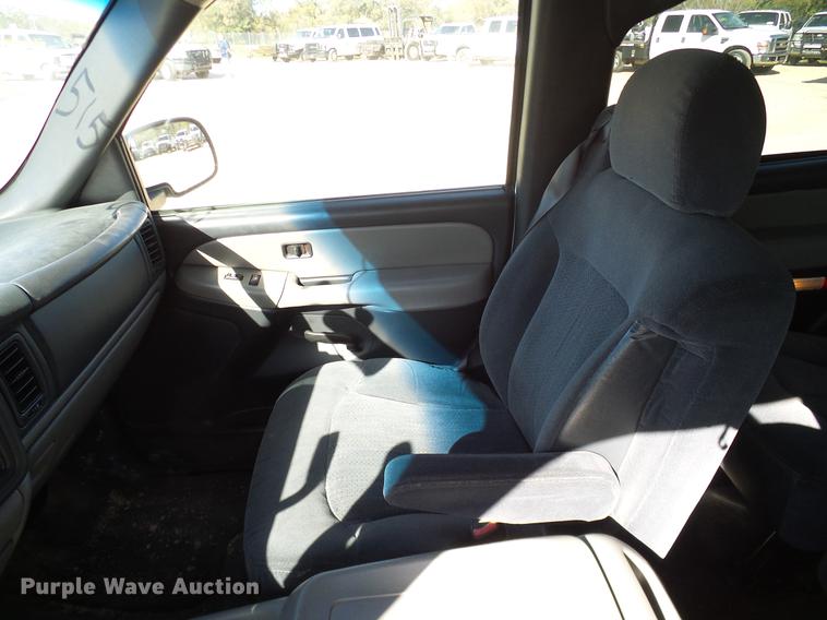 image for item DC2217 2002 Chevrolet Tahoe SUV