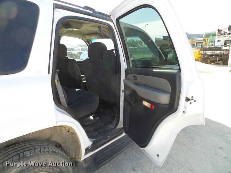 image for item DC2217 2002 Chevrolet Tahoe SUV