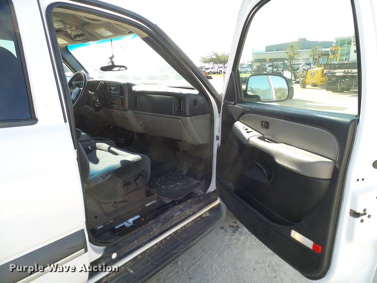 image for item DC2217 2002 Chevrolet Tahoe SUV