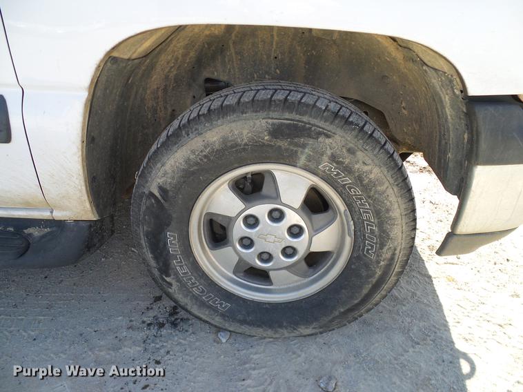 image for item DC2217 2002 Chevrolet Tahoe SUV