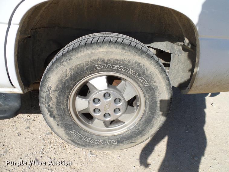 image for item DC2217 2002 Chevrolet Tahoe SUV