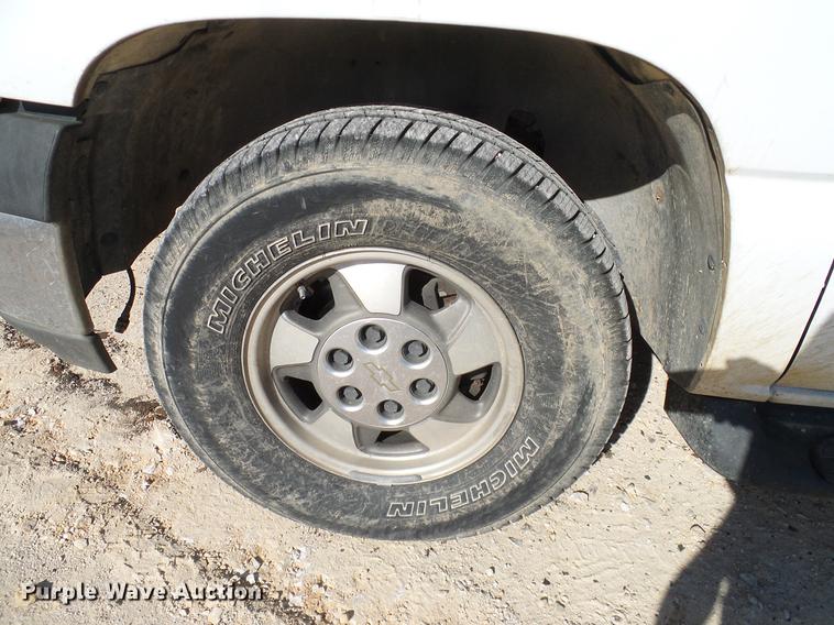 image for item DC2217 2002 Chevrolet Tahoe SUV