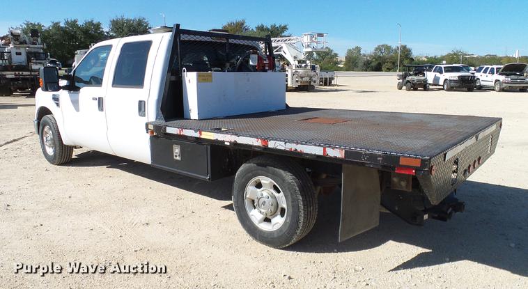 image for item DC2218 2010 Ford F250 Super Duty Crew Cab flatbed pickup truck