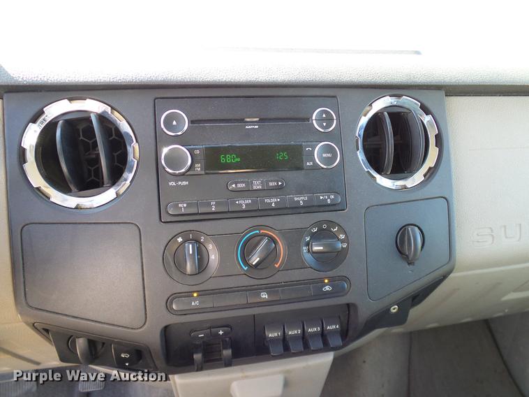 image for item DC2218 2010 Ford F250 Super Duty Crew Cab flatbed pickup truck