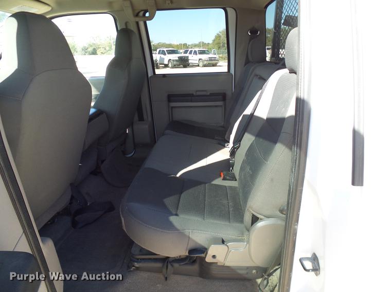 image for item DC2218 2010 Ford F250 Super Duty Crew Cab flatbed pickup truck