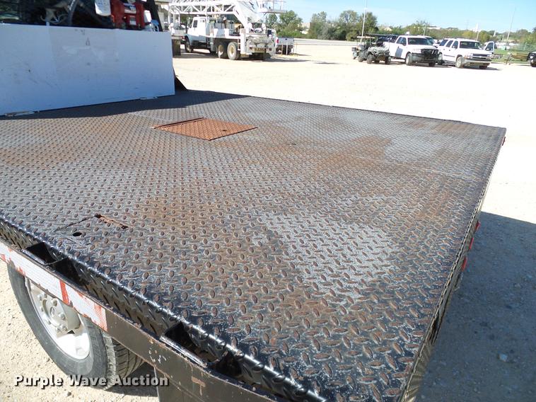image for item DC2218 2010 Ford F250 Super Duty Crew Cab flatbed pickup truck