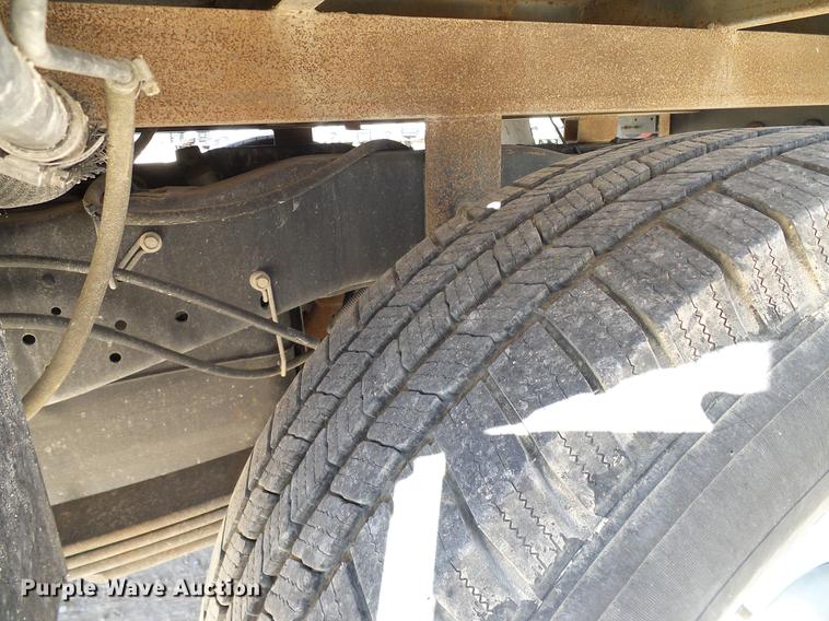 image for item DC2218 2010 Ford F250 Super Duty Crew Cab flatbed pickup truck