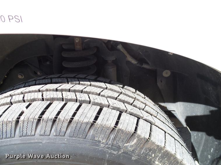 image for item DC2218 2010 Ford F250 Super Duty Crew Cab flatbed pickup truck