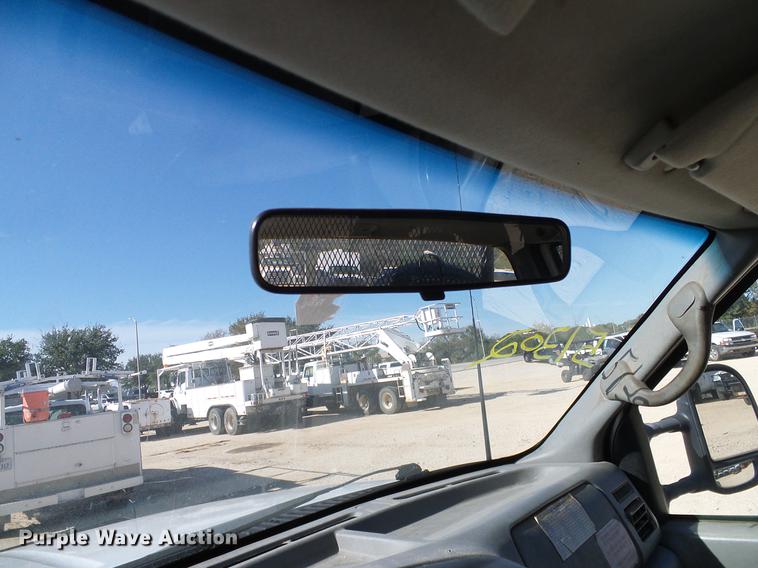 image for item DC2219 2002 Ford F450 Super Duty Crew Cab flatbed truck