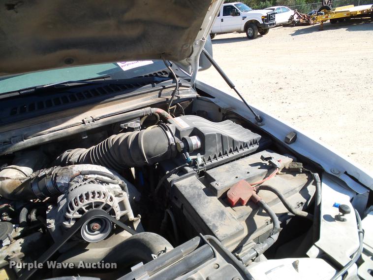 image for item DC2219 2002 Ford F450 Super Duty Crew Cab flatbed truck