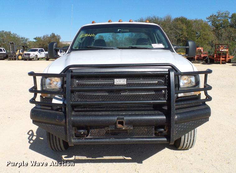 image for item DC2220 2004 Ford F550 Crew Cab utility truck