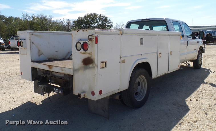 image for item DC2220 2004 Ford F550 Crew Cab utility truck