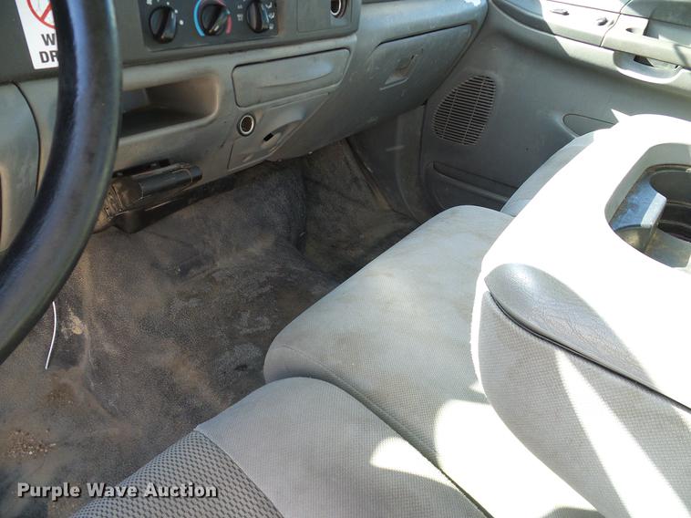 image for item DC2220 2004 Ford F550 Crew Cab utility truck