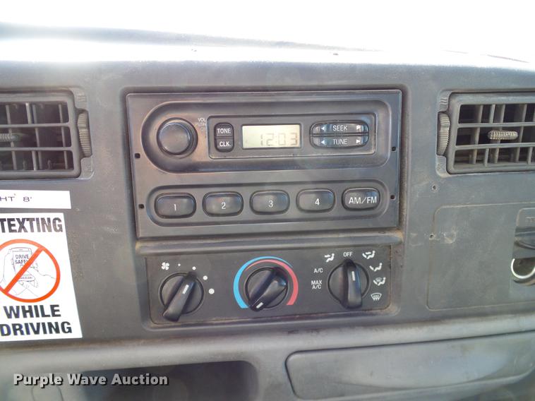 image for item DC2220 2004 Ford F550 Crew Cab utility truck