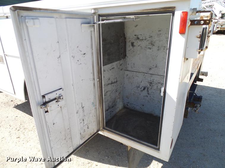 image for item DC2220 2004 Ford F550 Crew Cab utility truck