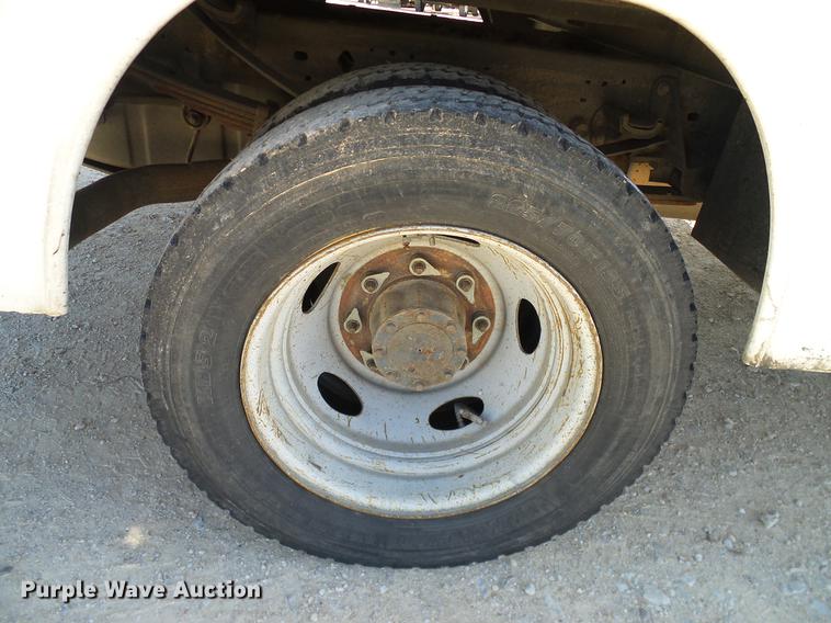 image for item DC2220 2004 Ford F550 Crew Cab utility truck