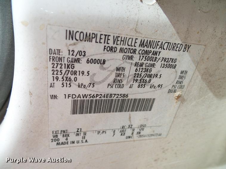 image for item DC2220 2004 Ford F550 Crew Cab utility truck