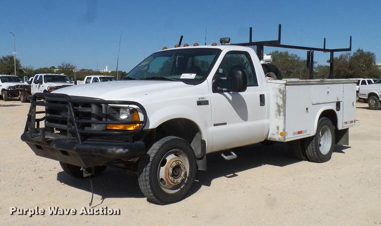 image for item DC2221 2000 Ford F550 utility truck with crane