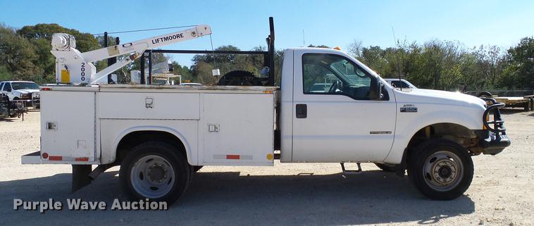 image for item DC2221 2000 Ford F550 utility truck with crane