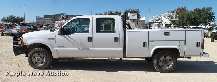 image for item DC2223 2006 Ford F350 Super Duty Crew Cab utility bed pickup truck