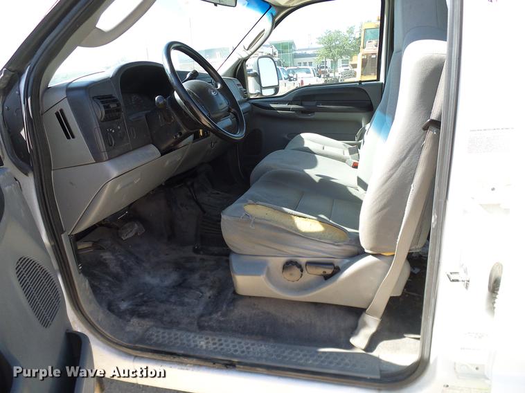 image for item DC2223 2006 Ford F350 Super Duty Crew Cab utility bed pickup truck