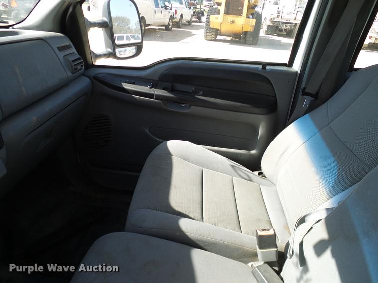 image for item DC2223 2006 Ford F350 Super Duty Crew Cab utility bed pickup truck