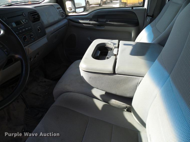 image for item DC2223 2006 Ford F350 Super Duty Crew Cab utility bed pickup truck