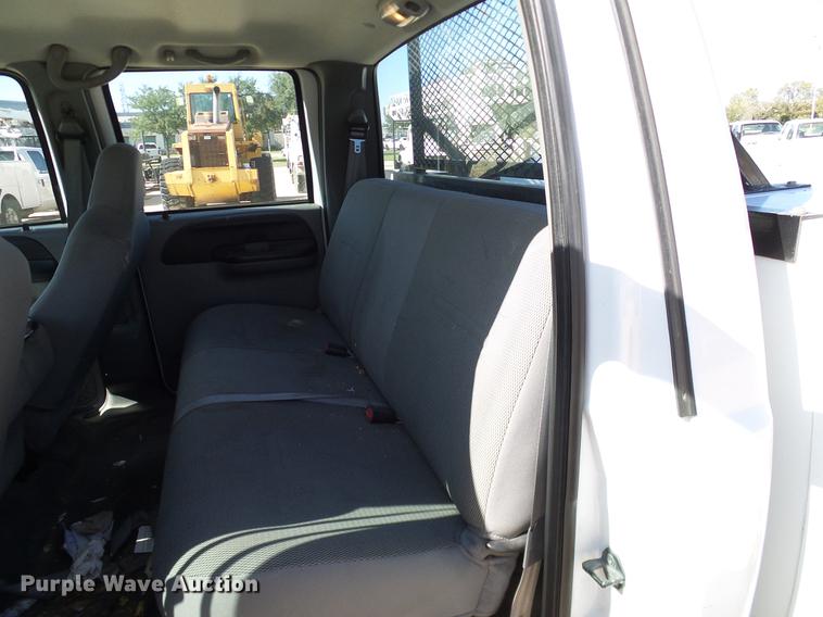 image for item DC2223 2006 Ford F350 Super Duty Crew Cab utility bed pickup truck