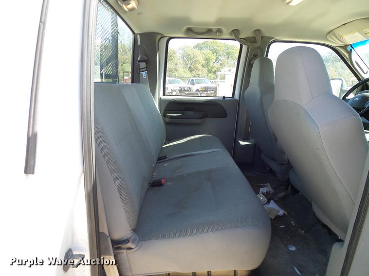 image for item DC2223 2006 Ford F350 Super Duty Crew Cab utility bed pickup truck