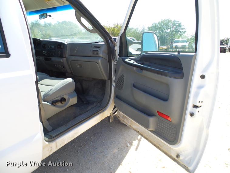 image for item DC2223 2006 Ford F350 Super Duty Crew Cab utility bed pickup truck