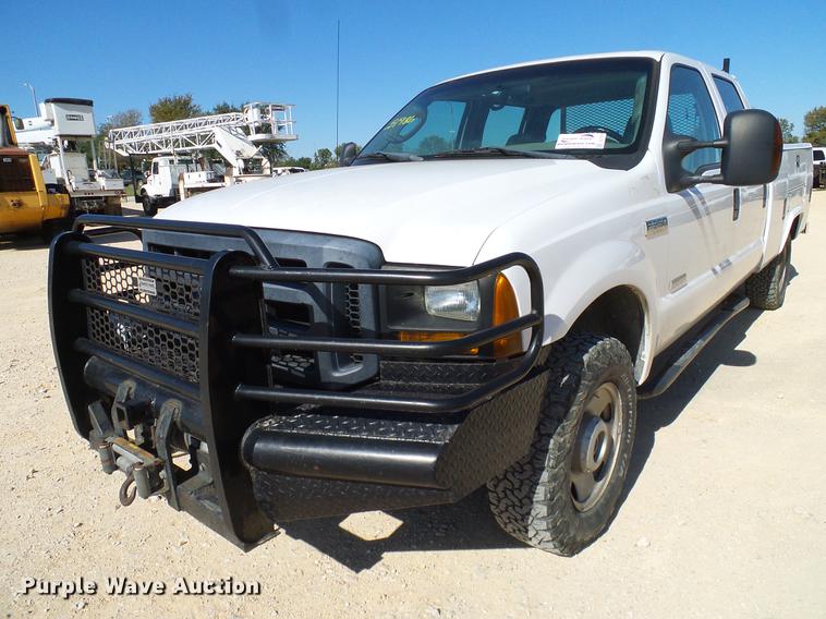 image for item DC2223 2006 Ford F350 Super Duty Crew Cab utility bed pickup truck