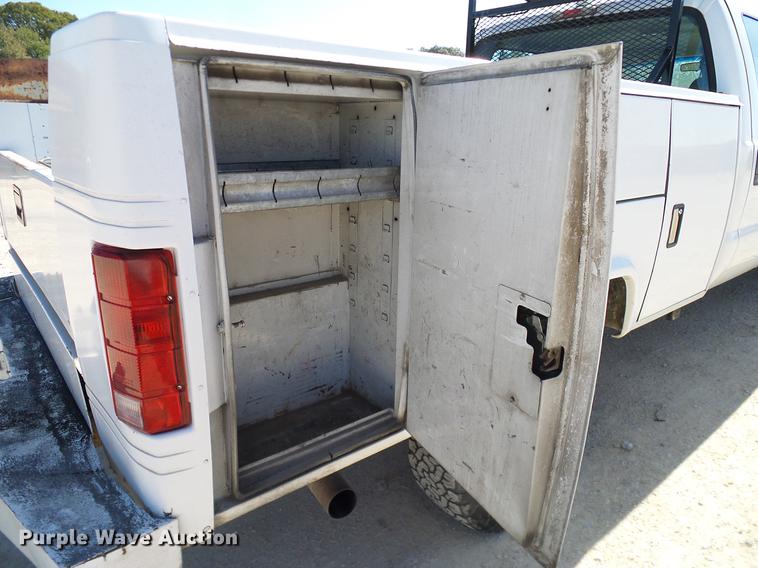 image for item DC2223 2006 Ford F350 Super Duty Crew Cab utility bed pickup truck