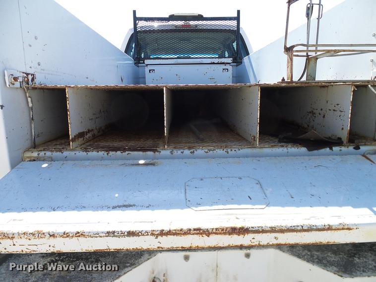 image for item DC2223 2006 Ford F350 Super Duty Crew Cab utility bed pickup truck