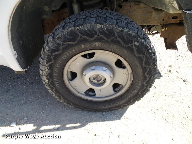 image for item DC2223 2006 Ford F350 Super Duty Crew Cab utility bed pickup truck