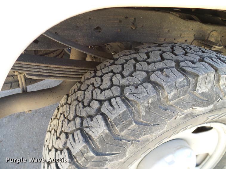 image for item DC2223 2006 Ford F350 Super Duty Crew Cab utility bed pickup truck