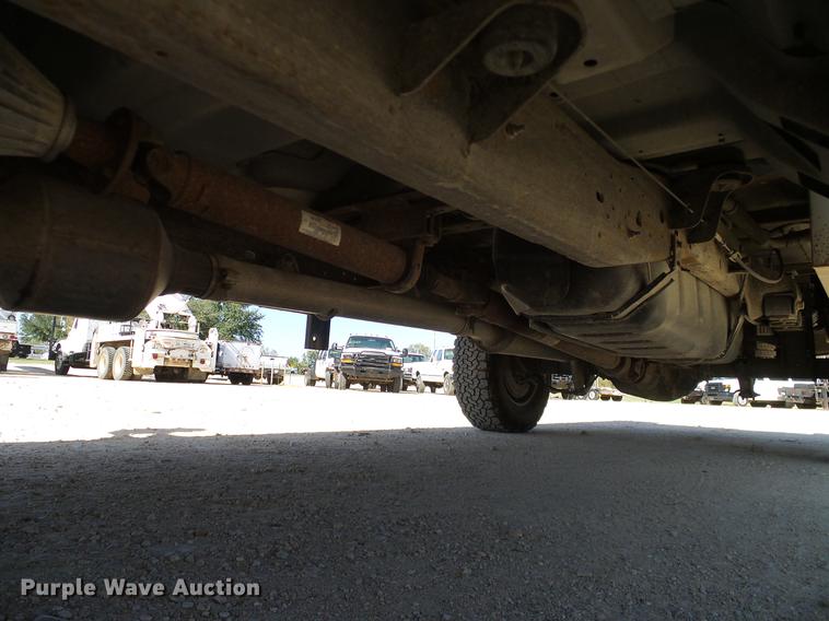 image for item DC2223 2006 Ford F350 Super Duty Crew Cab utility bed pickup truck