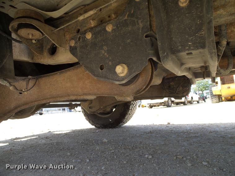 image for item DC2223 2006 Ford F350 Super Duty Crew Cab utility bed pickup truck