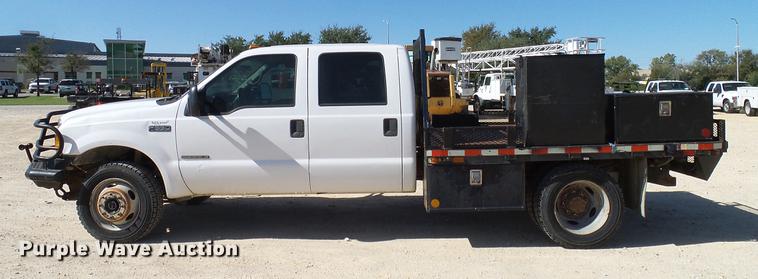 image for item DC2224 2001 Ford F550 Crew Cab flatbed truck